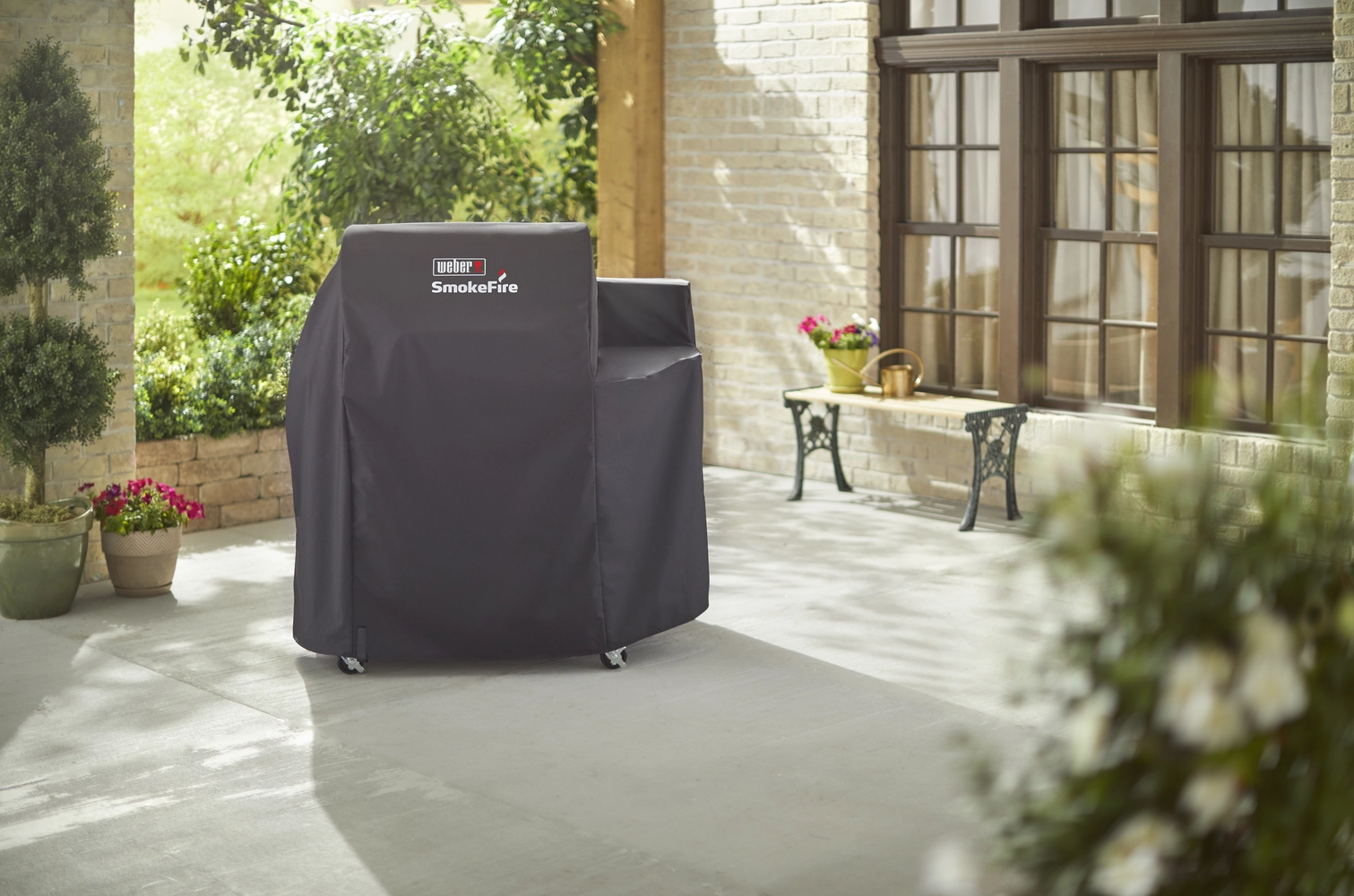 Weber Premium grill takaró, SmokeFire EX4 grillekhez 5 weber prémium grill takaró védőhuzat